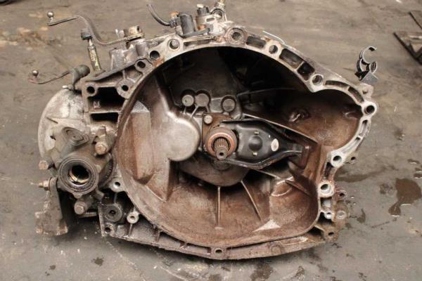 BOITE DE VITESSE MANUEL CITROEN BERLINGO / PEUGEOT PARTNER 1.9D - Vue 1